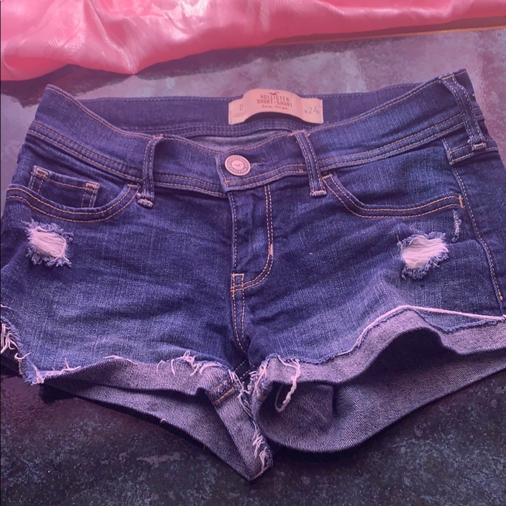 Hollister short!